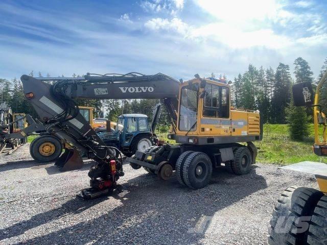 Volvo EW 200 4x4 Ekskavatori uz riteņiem