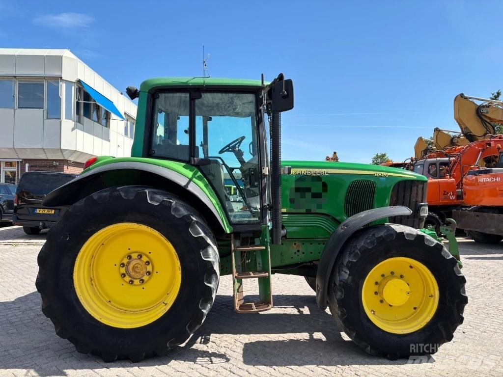 John Deere 6820 AQ Traktori