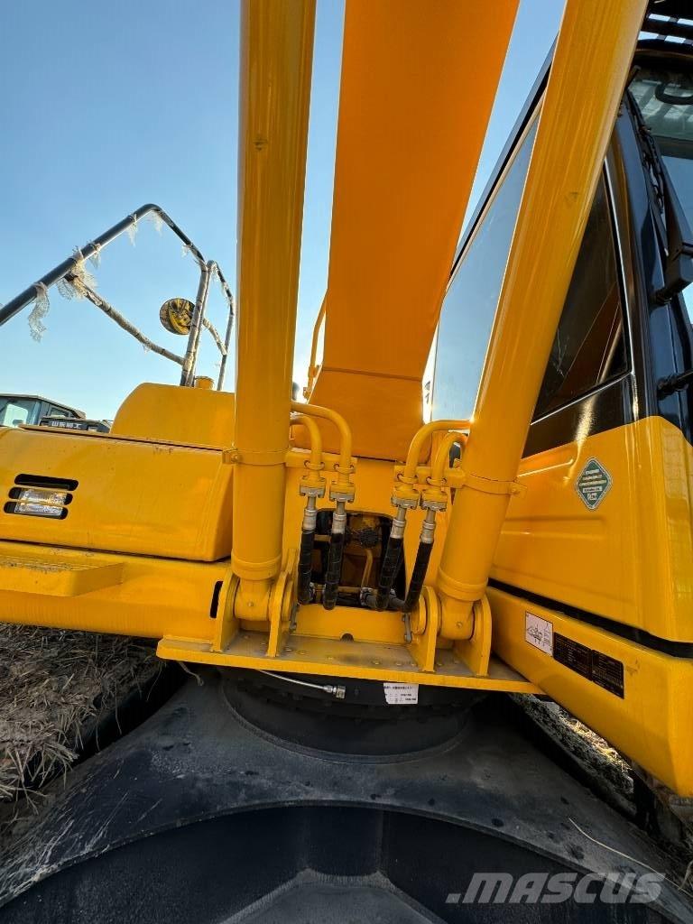 Komatsu PC 210 Kāpurķēžu ekskavatori