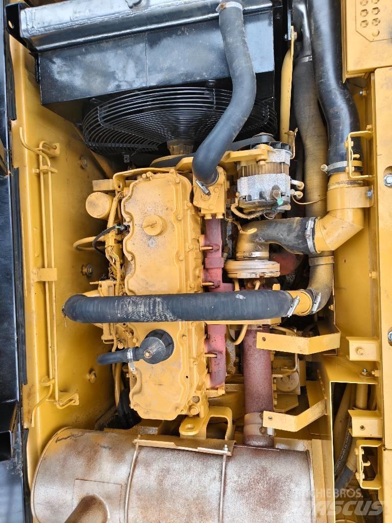 CAT 325 C Kāpurķēžu ekskavatori