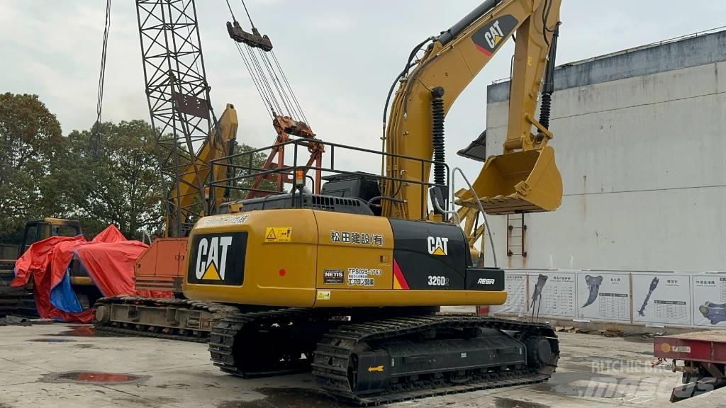 CAT 326D2 Kāpurķēžu ekskavatori