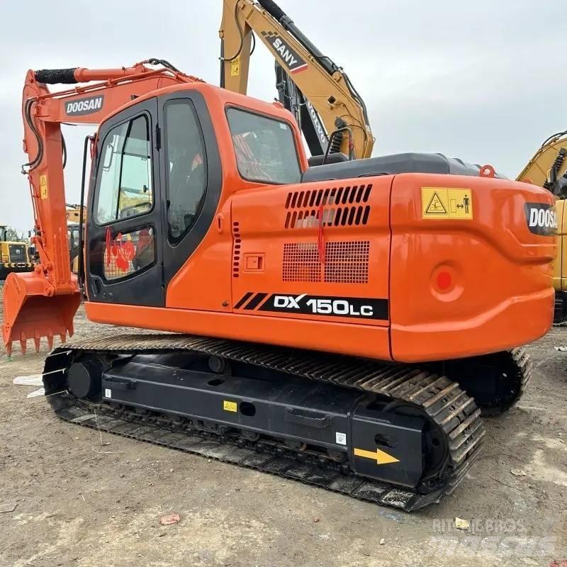 Doosan DX 150 Kāpurķēžu ekskavatori