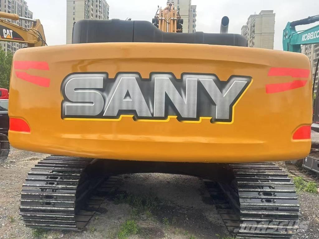 Sany 215c Vidēja lieluma ekskavatori 7 t - 12 t