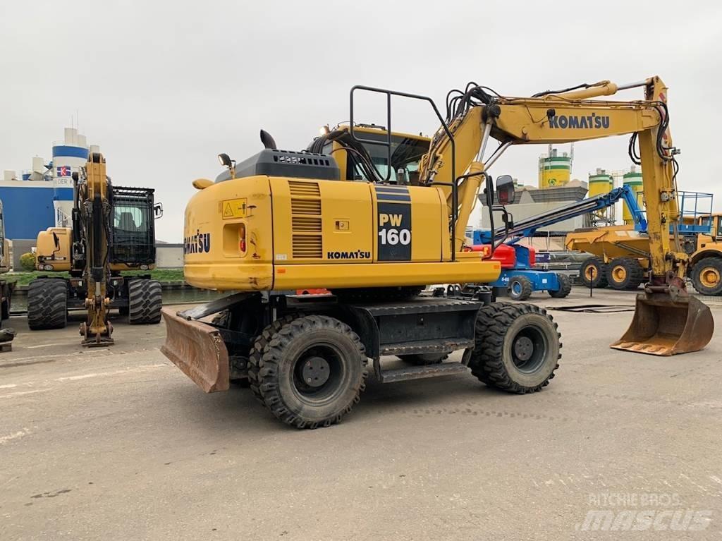 Komatsu PW160-8 Ekskavatori uz riteņiem