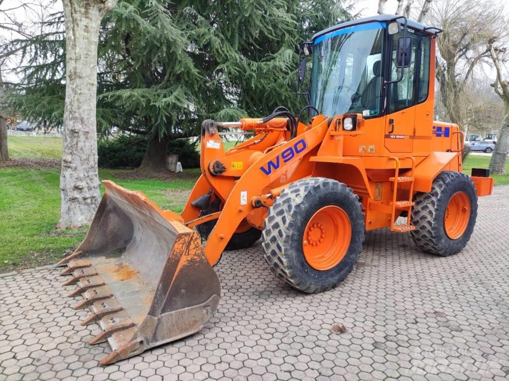Fiat-Hitachi W90 Iekrāvēji uz riteņiem
