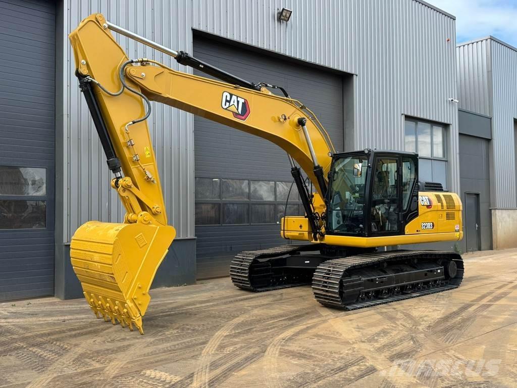 CAT 323D3 Kāpurķēžu ekskavatori