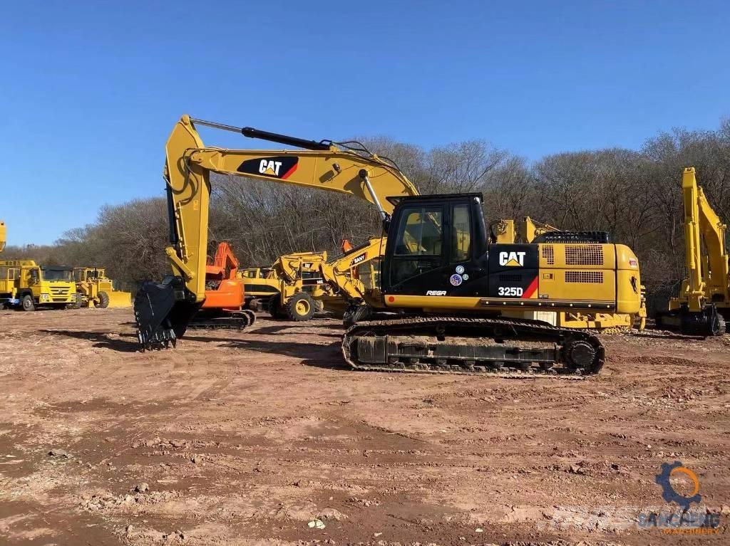 CAT 325 D Kāpurķēžu ekskavatori