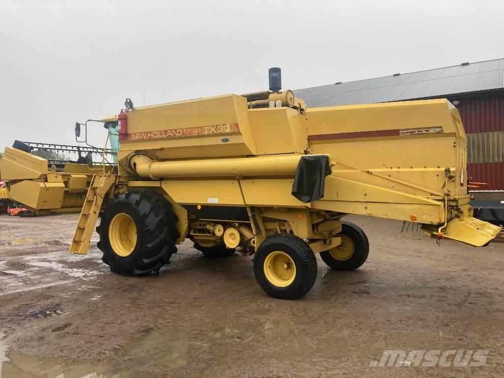 New Holland TX 30 Ražas novākšanas kombaini