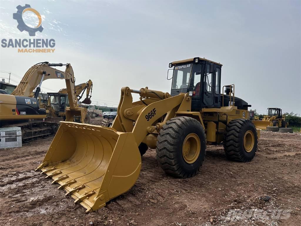 CAT 966F Iekrāvēji uz riteņiem