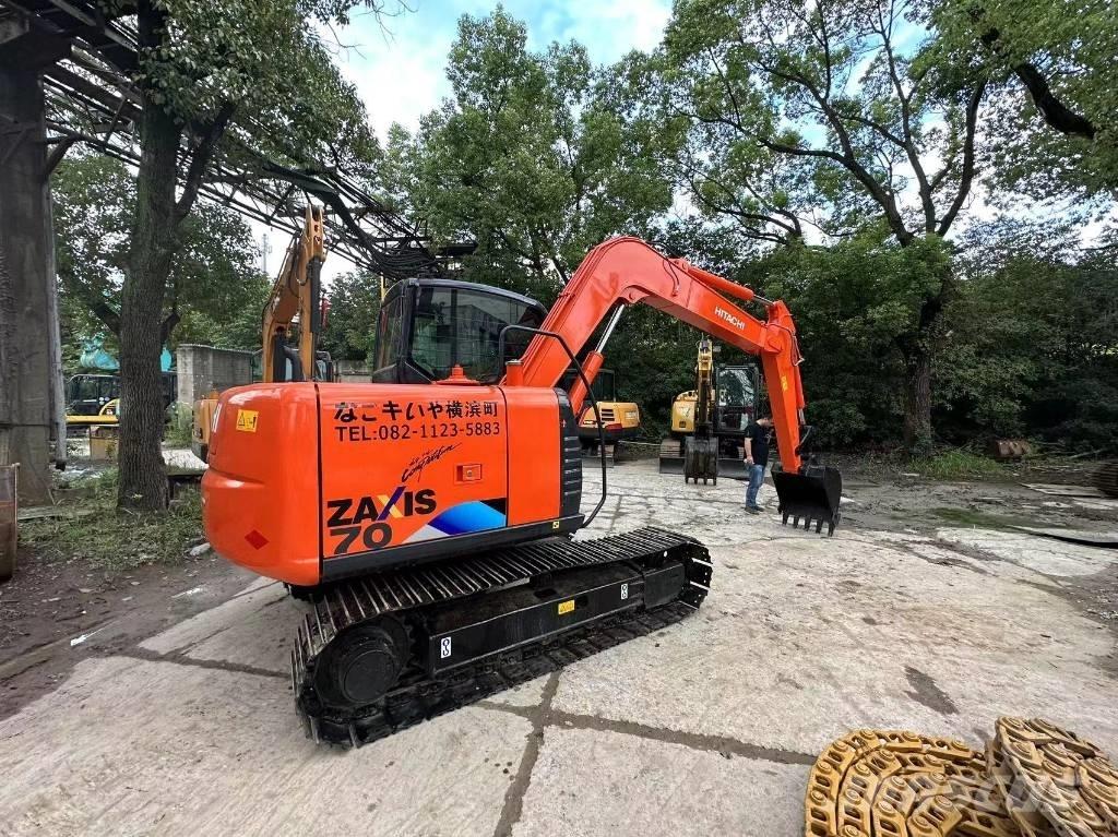 Hitachi 70 Kāpurķēžu ekskavatori