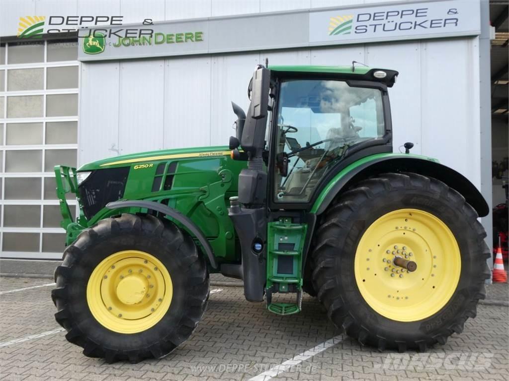 John Deere 6250R Traktori