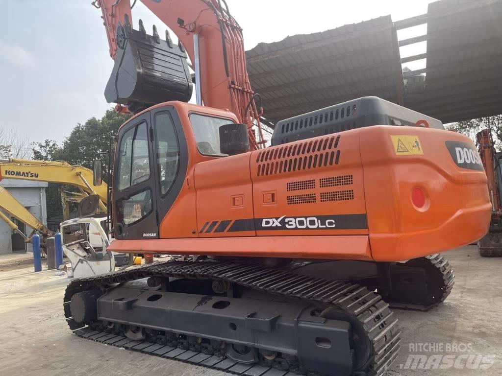 Doosan DX 300 LC Kāpurķēžu ekskavatori