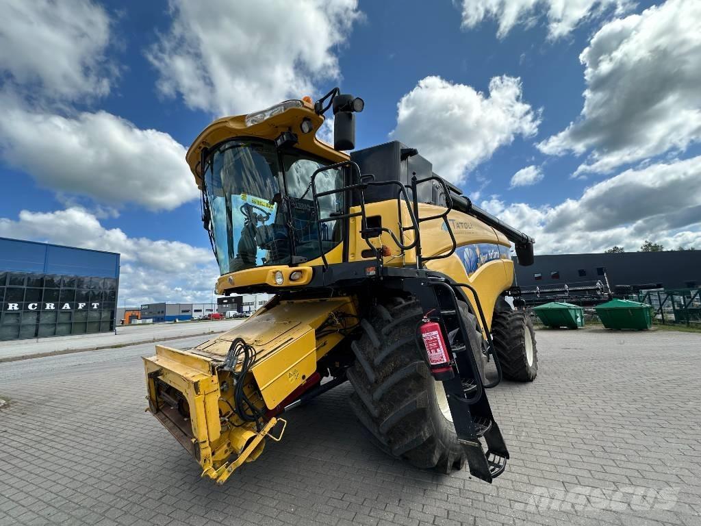 New Holland CX 8080 Ražas novākšanas kombaini