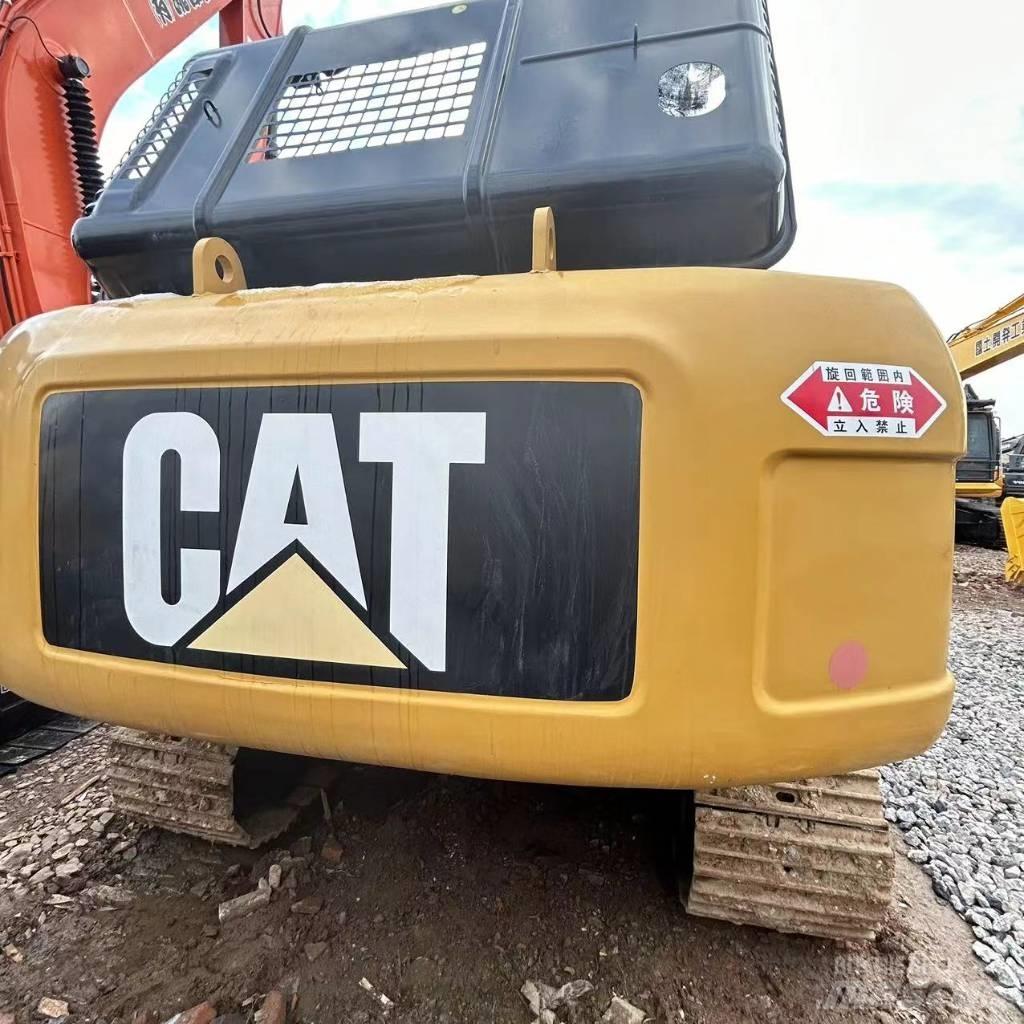 CAT 325 D Kāpurķēžu ekskavatori