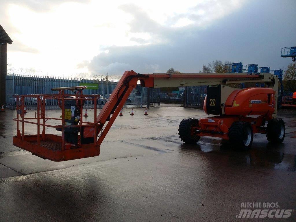 JLG 800AJ Strēles pacēlāji