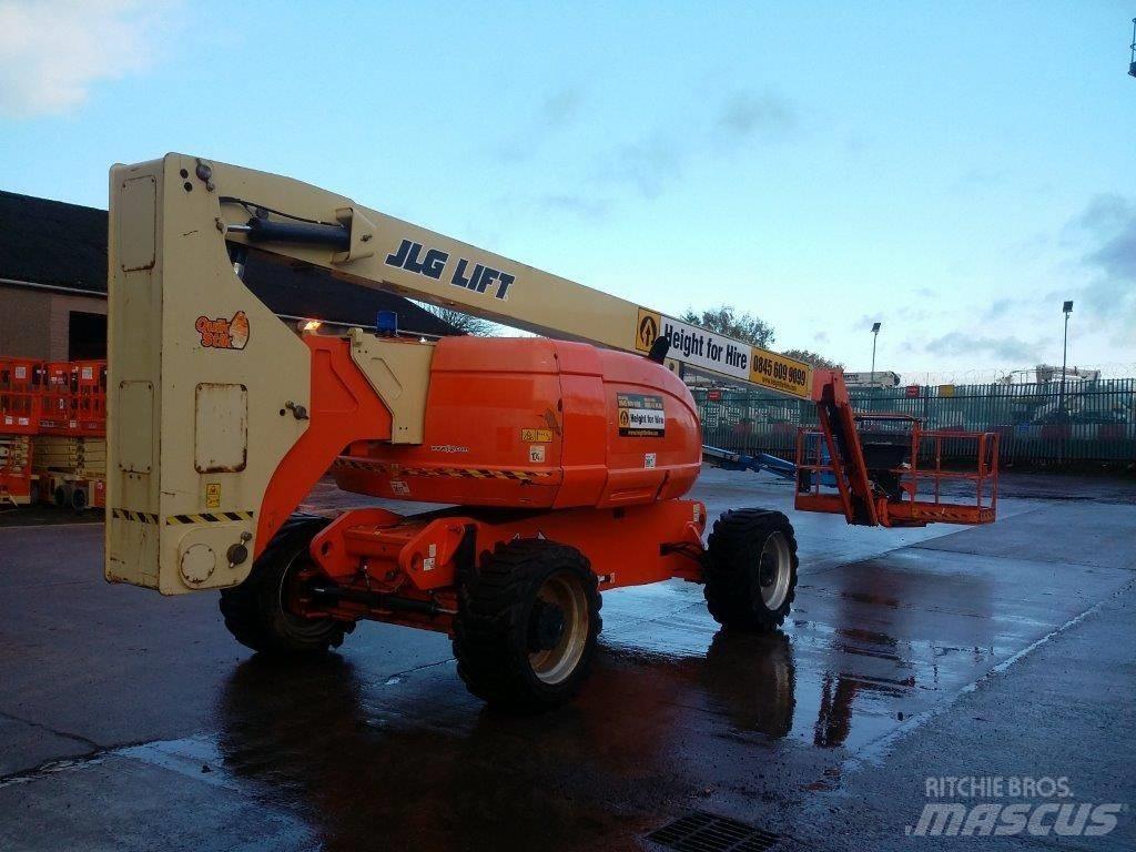 JLG 800AJ Strēles pacēlāji
