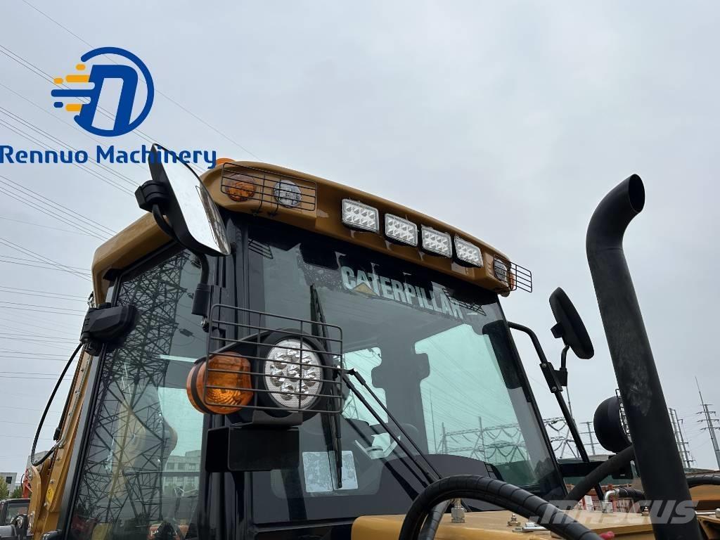 CAT 420 F Ekskavatori-iekrāvēji