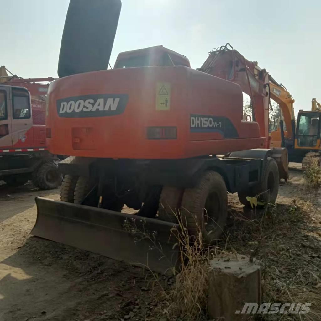 Doosan DH150W-7 Ekskavatori uz riteņiem