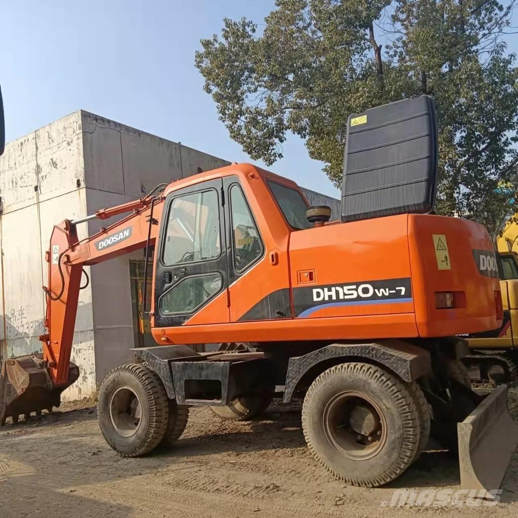 Doosan DH150W-7 Ekskavatori uz riteņiem