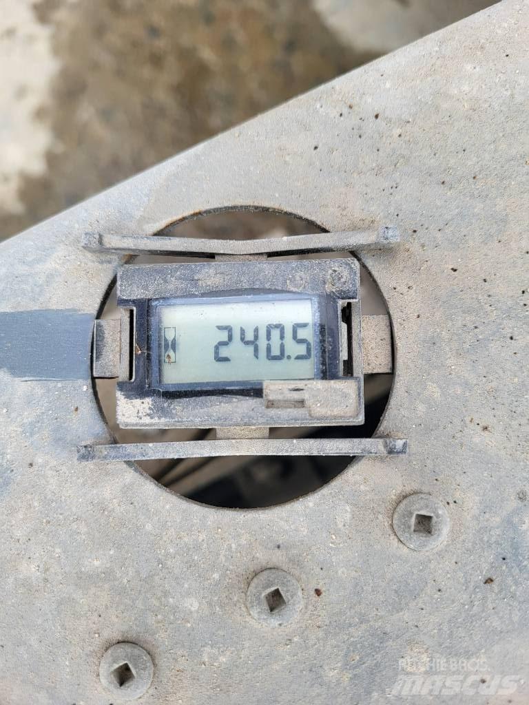 SkyJack 32/19 Šķerveida pacēlāji