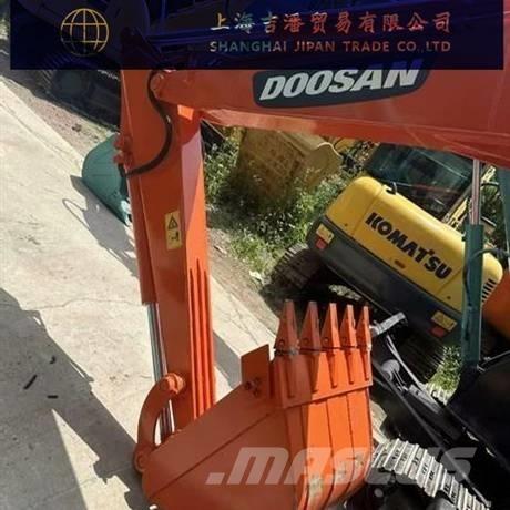 Doosan DX 60 Kāpurķēžu ekskavatori