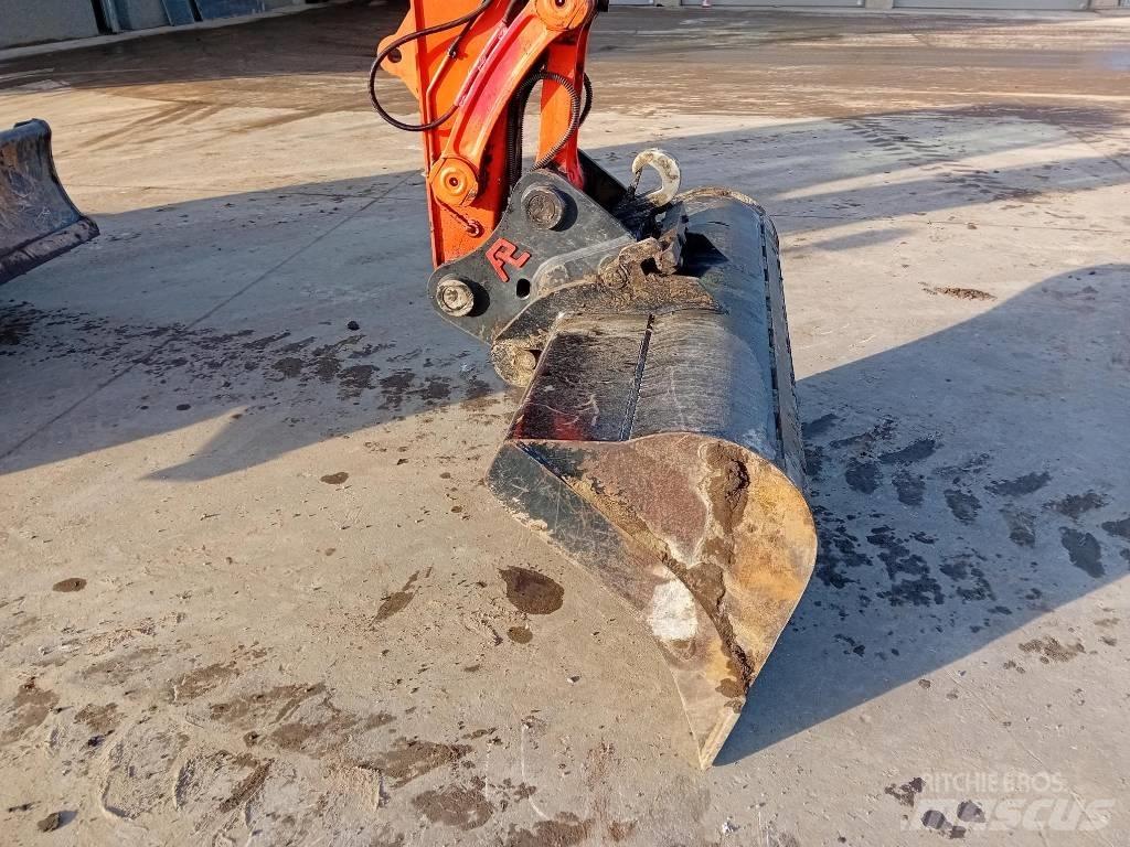 Kubota KX 080 Vidēja lieluma ekskavatori 7 t - 12 t