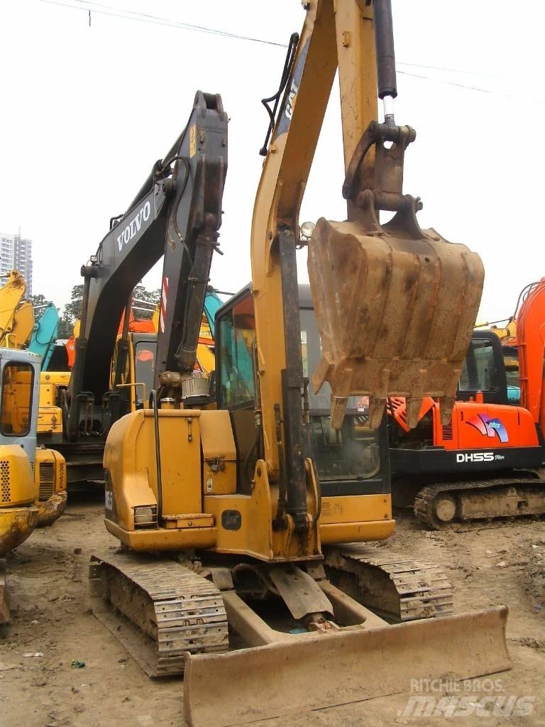 CAT 305.5 Kāpurķēžu ekskavatori