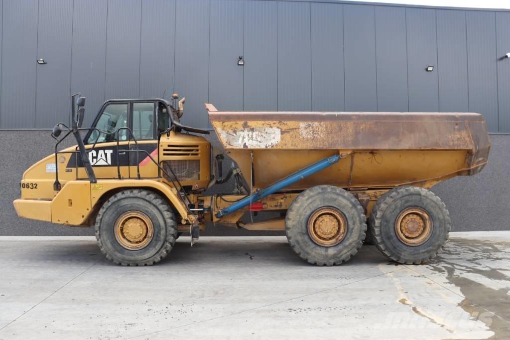 CAT 730 Artikulētie pašizgāzēji