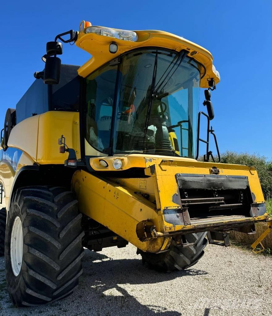 New Holland CX 760 Ražas novākšanas kombaini