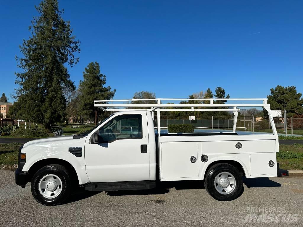 Ford F 250 Vieglais kravas automobilis/izkraušana no sāniem