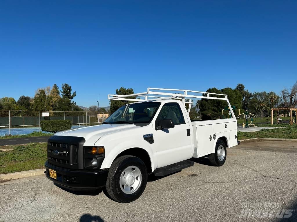 Ford F 250 Vieglais kravas automobilis/izkraušana no sāniem