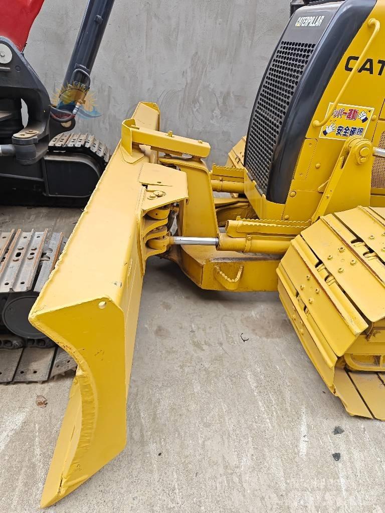 CAT D 5 K Kāpurķēžu buldozeri