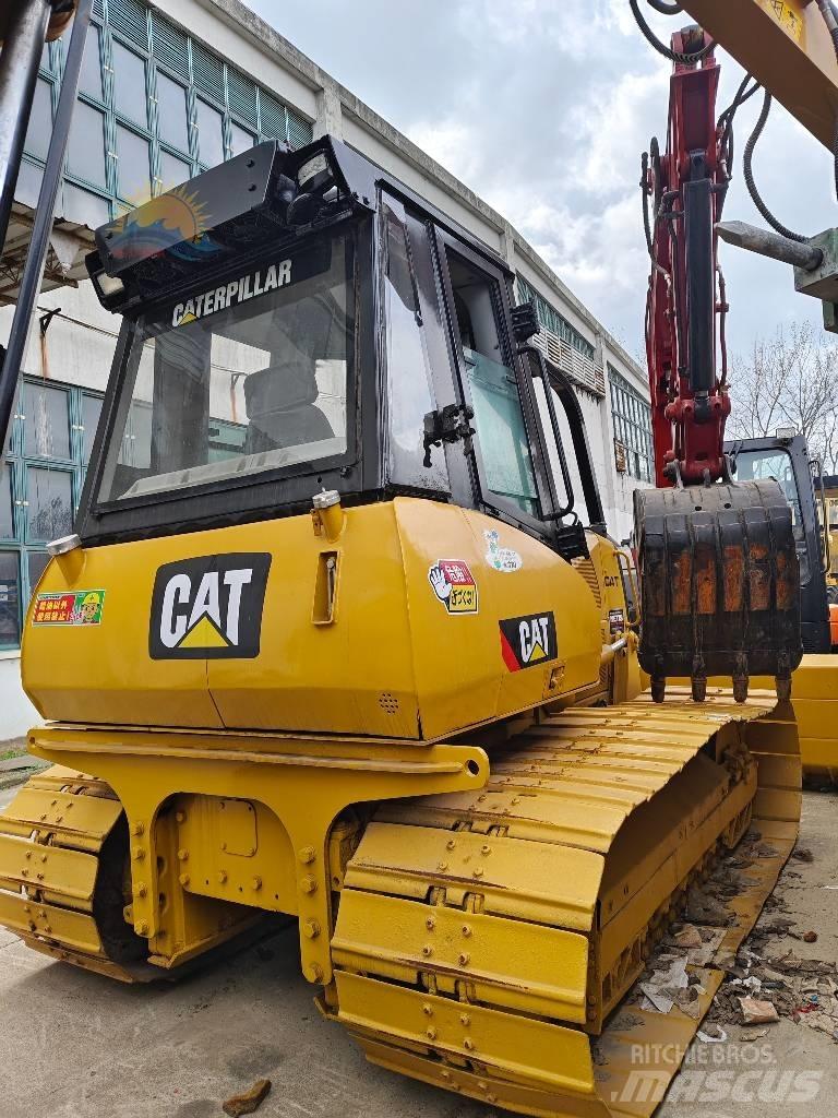 CAT D 5 K Kāpurķēžu buldozeri