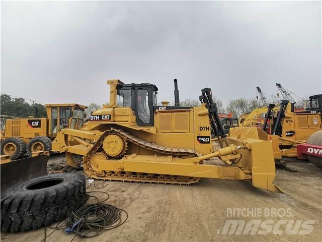 CAT D7H Kāpurķēžu buldozeri