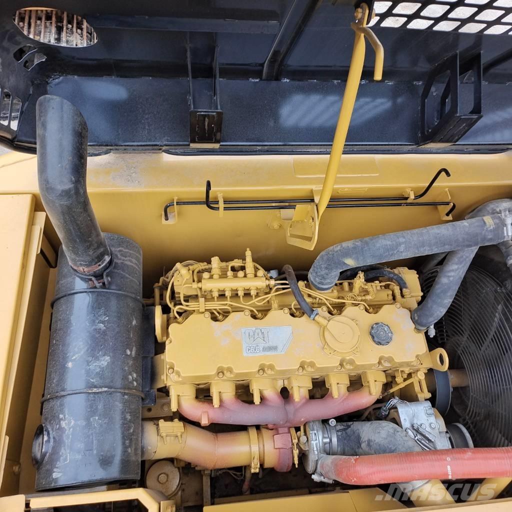 CAT 320 D2L Kāpurķēžu ekskavatori