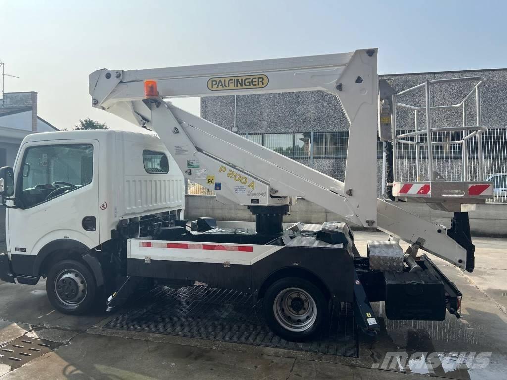 Palfinger P 200 A Pacēlāji uz automašīnas bāzes