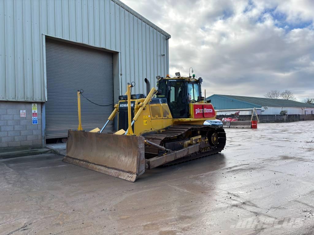 Komatsu D65PX-18E0 Kāpurķēžu buldozeri