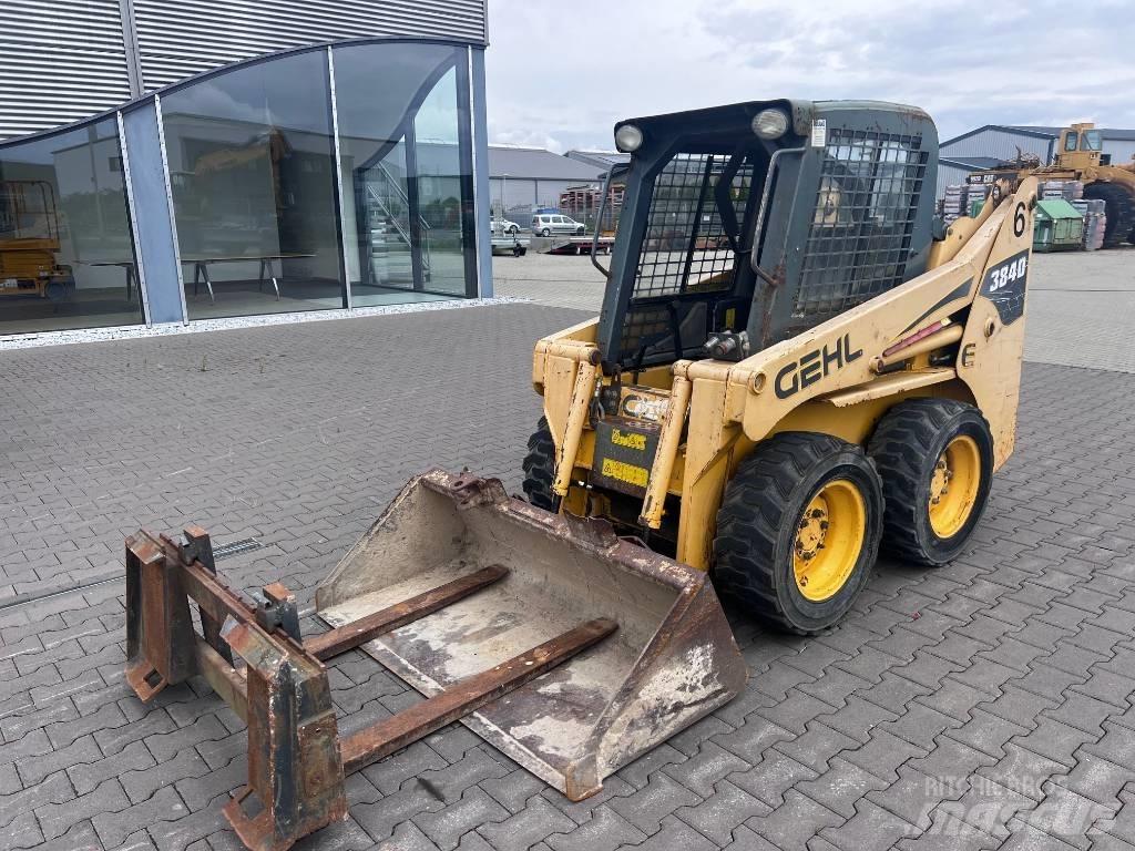 Gehl 3840 E Lietoti riteņu kompaktiekrāvēji