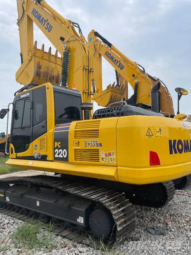 Komatsu PC 220 Kāpurķēžu ekskavatori