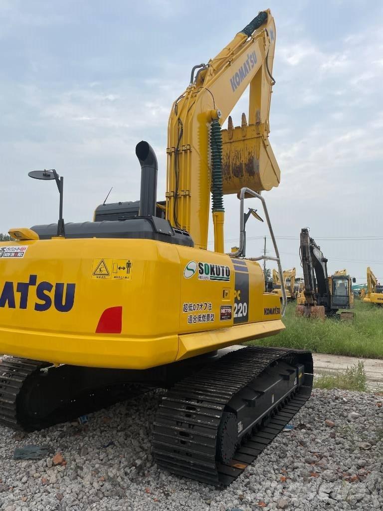 Komatsu PC 220 Kāpurķēžu ekskavatori