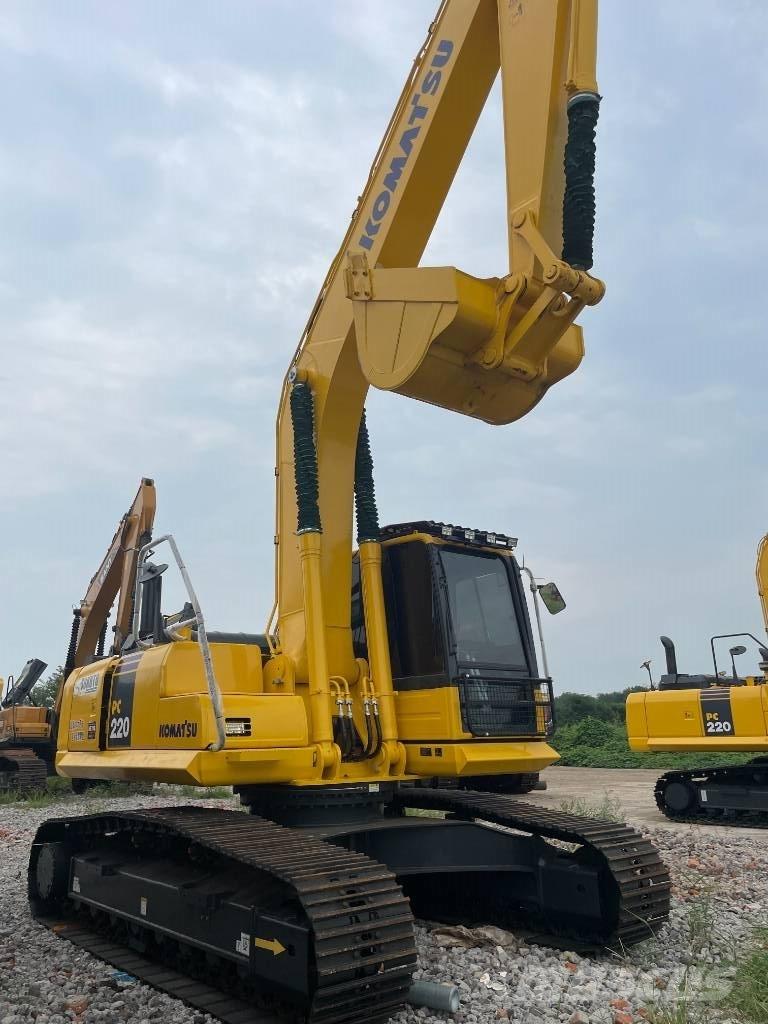 Komatsu PC 220 Kāpurķēžu ekskavatori