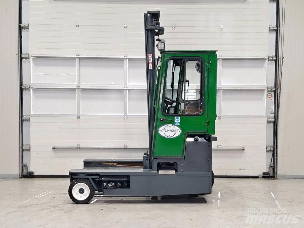 Combilift C3000 Pārvadātājs iekraušanai no sāniem