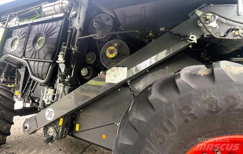 CLAAS Lexion 6800 Ražas novākšanas kombaini