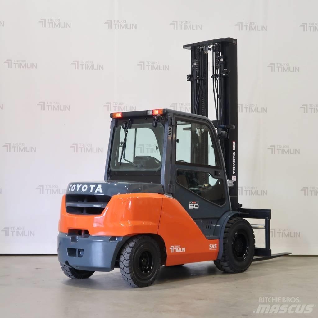 Toyota 40-8FD50N Tehnika ar dīzeļa dzinēju