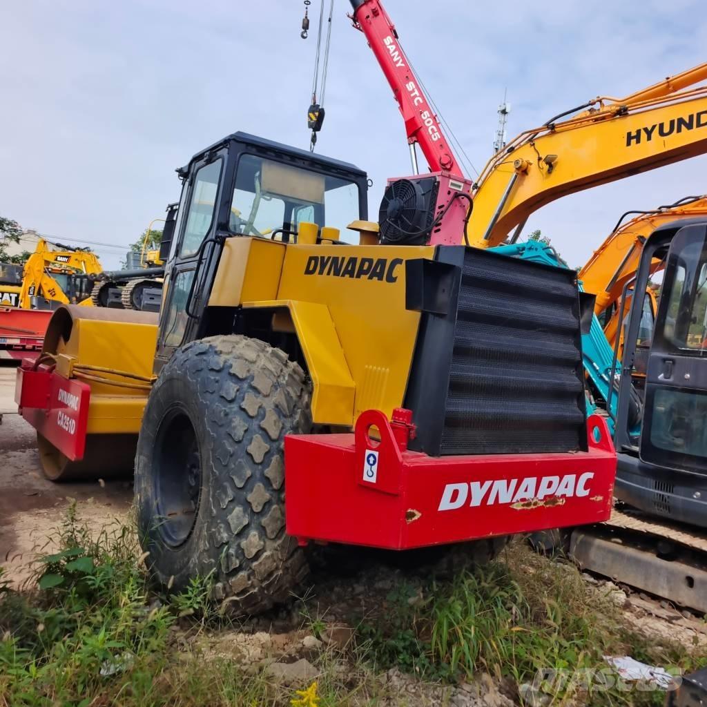 Dynapac CA 251 D Vienvalča grunts veltņi