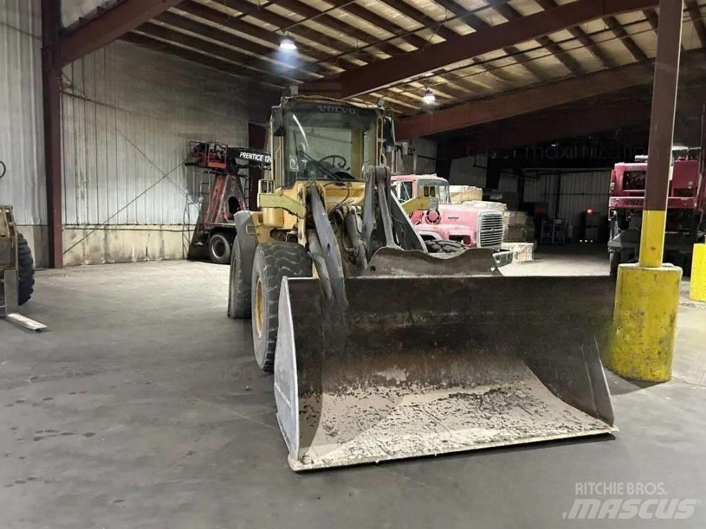 Volvo L 90 E Iekrāvēji uz riteņiem