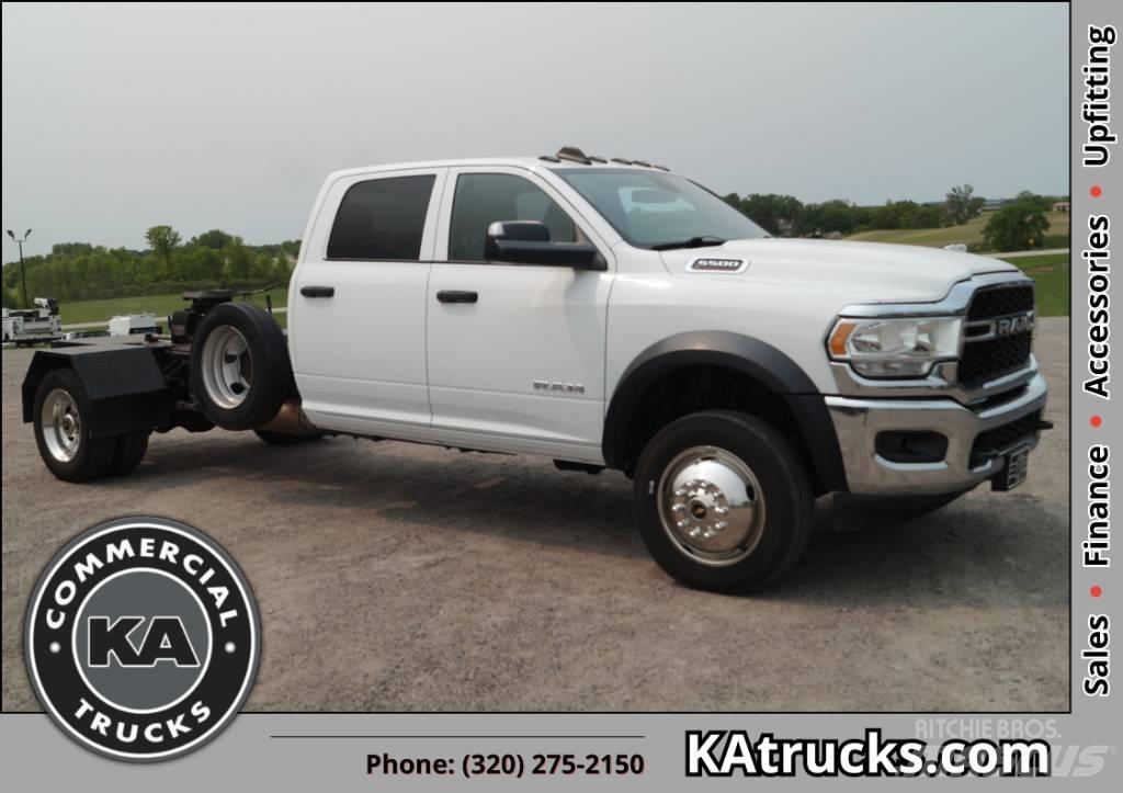 RAM 5500 TRADESMAN Šasija ar kabīni
