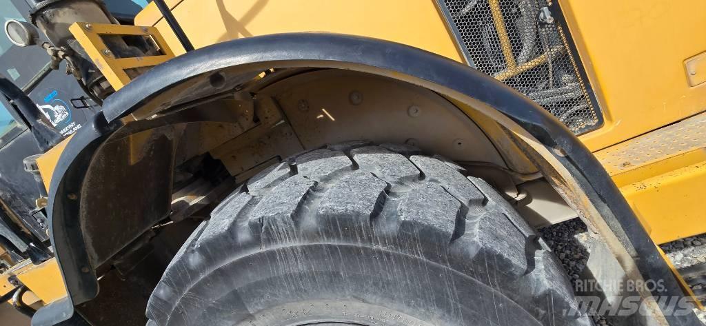 CAT 962 H Iekrāvēji uz riteņiem