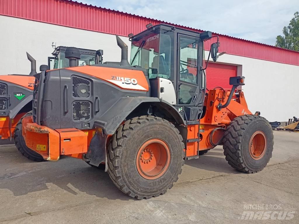 Hitachi ZW150 Iekrāvēji uz riteņiem