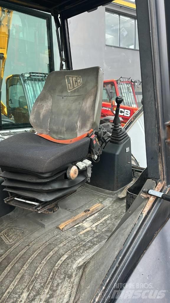 JCB 2 CX Ekskavatori-iekrāvēji